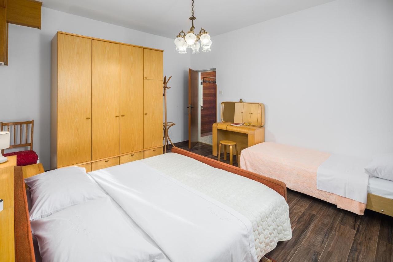 Apartments Marcan Porec Bagian luar foto
