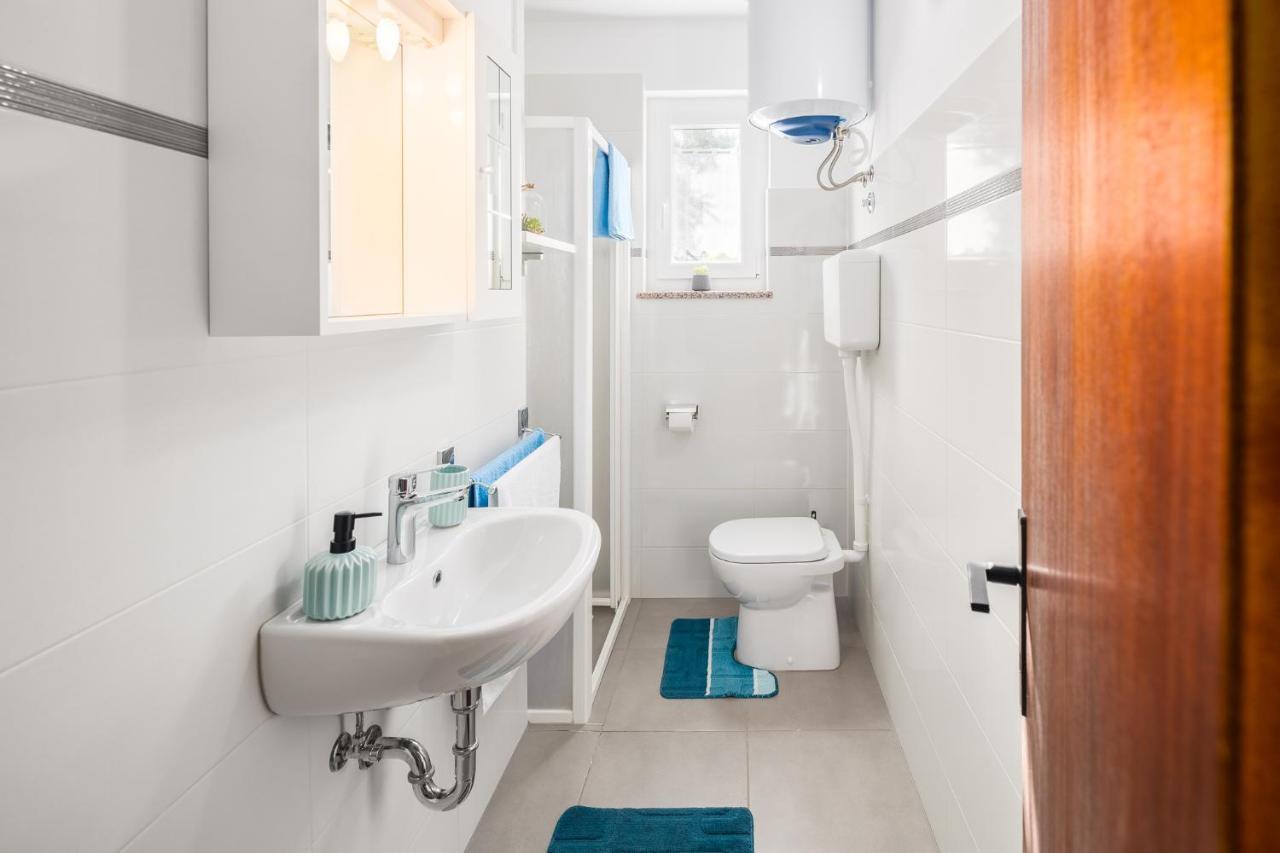 Apartments Marcan Porec Bagian luar foto